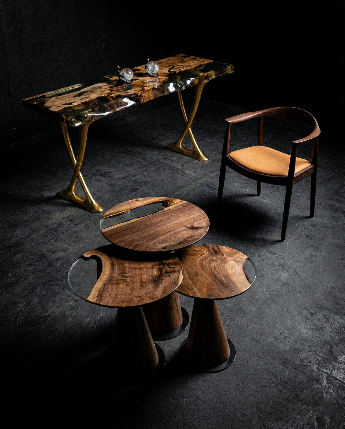 Live-Edge Linden Wood and Resin Console Table – image 5