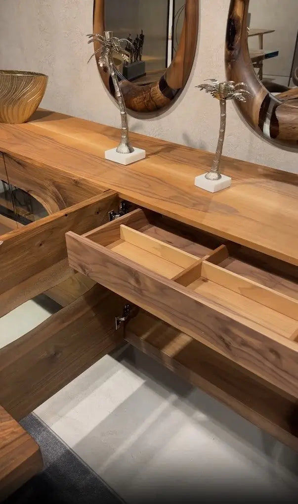 Walnut and Resin Dining Room Sideboard – image 7