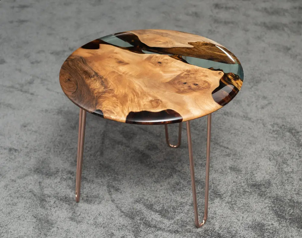 Round Walnut and Resin Accent Table with Rounded Edge – image 2