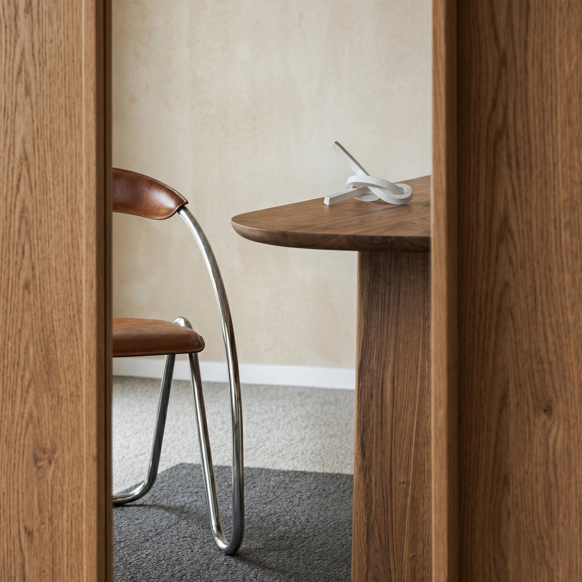 Oval Chestnut Wood Dining Table – image 6