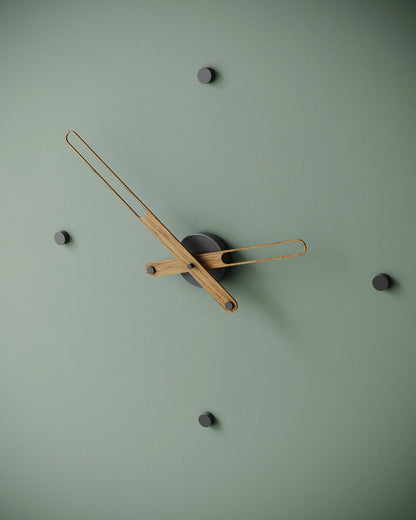 Nilo Minimalist Metal Wall Clock – image 3